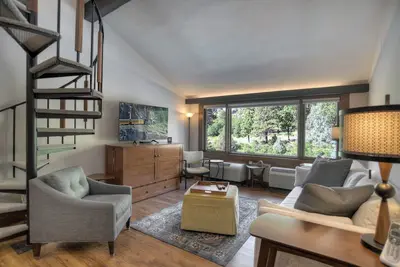 Image de The Symphony Suite (#208) | A/C - Golf - Shared Pool & Hot Tub