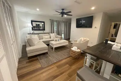 Image de Fully renovated beautiful 2-bedroom condo in Sea Palms on St Simons Island