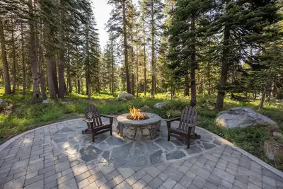 Image de Discount dates at the Hillside Mountain Retreat, elegantly rustic