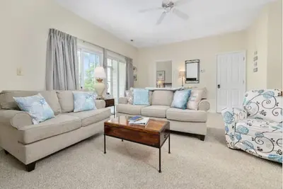 Image de Fairway Dunes 2 Br Condo w/ Private lockout unit, Pool, Golf, Medical Center