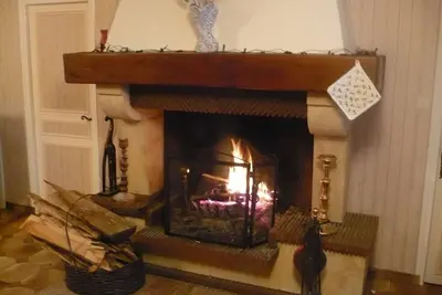 Image de 5 Bedroom Farmhouse sleeps 12/14, central heating, open fireplace