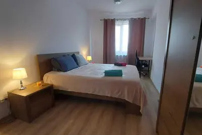 Image de Ultra Central, furnished and Spacious with 3 double beds and 1 Balcony