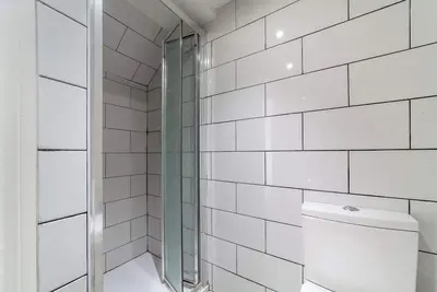 Image de 5 mins to the Arsenal stadium! Clean quiet flat can fit 7/8