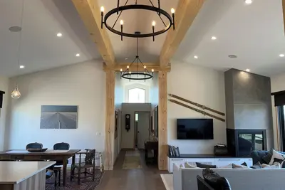 Image de Victor Get Away, Timber frame house on 4. 2 acres between Victor & Driggs