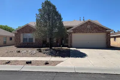 Image de 3-bedroom house in superb Albuquerque with WiFi, Ac