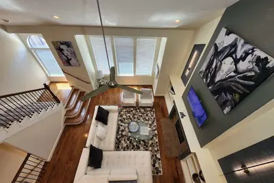 Image de Spring Cup & Rodeo Offer | Two Homes Near Galleria