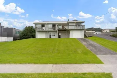 Location on Winifred - Whangamata