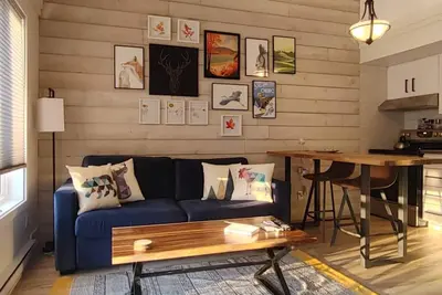Image de Chalet Aventure Orford - Superbe condo-chalet Ă 5 minutes du Mont-Orford