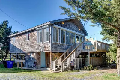 Image de Oceanside 7565 - Sea Isle: Cozy 3-Bedroom House with Ocean Views in Avon, Nc