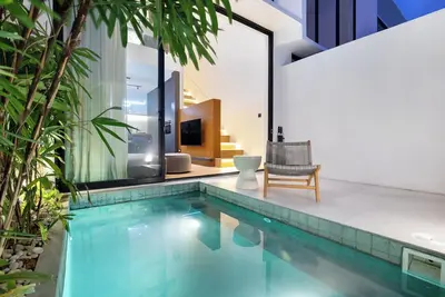 Image de The Oasis Ii Townhouses by Breig