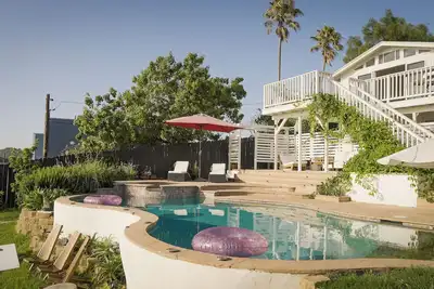 Image de Oceanview Family Friendly and Quiet Poolside Oasis in Marvelous Oceanside