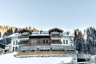 Image de Ski-in\/Ski out avec une terrasse généreuse