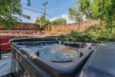 Image de Family Friendly Mountain Views- Hot Tub- Foosball