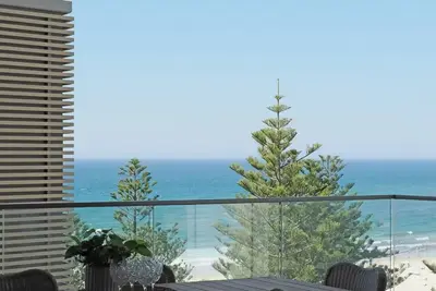 Image de Brand New Luxury 3 Bedroom Apartment in Burleigh Heads