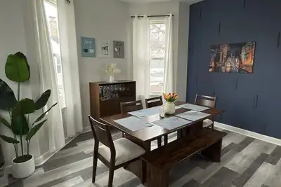 Image de Stylish 3br + Free Parking 15-20mins from Downtown