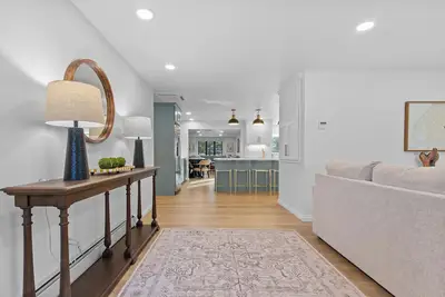 Image de A spacious 5-bedroom, 3-bath home in Green Bay