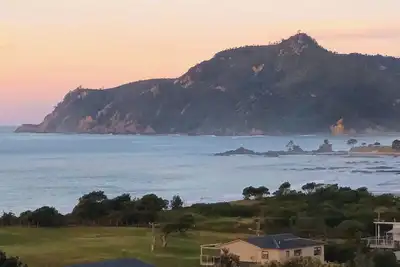 Image de K West holiday home with pacific ocean and mercury views