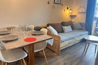 Studio cabine 5 pers à Risoul, pied des pistes et proche navette