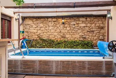Image de Maison de campagne \"Casa Rural El Tío Calderero\" avec terrasse privée, jardin privé et balcon