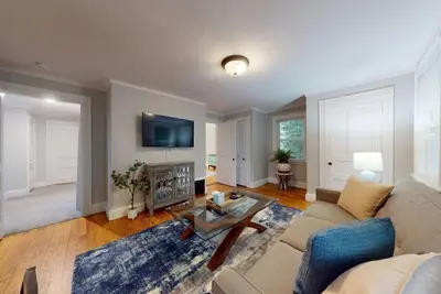 Image de Renovated, Victorian, InUnit Laundry, Kitchenette