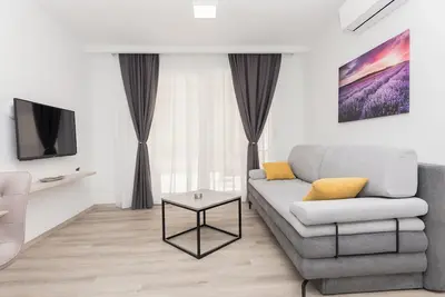 Image de Beach apartment Mara 4 50m to the sea, modern apartment in the center of the town