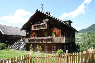 Image de Sprawling Mansion Near Ski Area in Salzburg