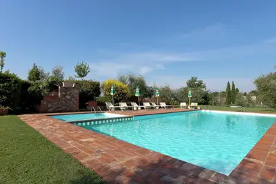 Image de Modern Holiday Home in Foiano Della Chiana With Pool