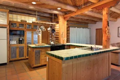 Image de Denton Cabin - Warm, Pet-Friendly Log Cabin, close to Mountain Stream and Ski Re