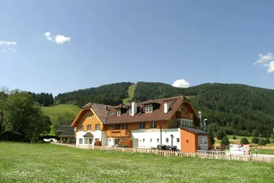 Image de Vogue Apartment in Sankt Margarethen im Lungau Near Ski Lift