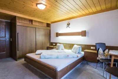 Image de Apartment in Saalbach-hinterglemm Near Ski Area