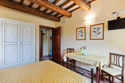 Image de Beautiful Villa in Belforte All'isauro With Swimming Pool