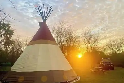 Farm tipi with Sauna and secret solar garden