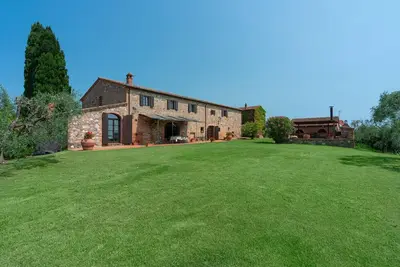 Image de Villa Ă Sinalunga avec 6 chambres Ă coucher, 16 couchages