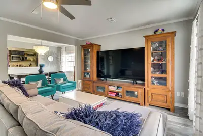 Image de Walk to Beach, Fenced Patio: Bay St Louis Getaway!