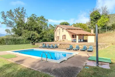 Image de Maison de campagne 'Can Mestrehumà' avec piscine privée, terrasse privée et jardin privé