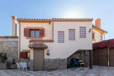 Image de Maison de campagne \"Casa Siesta Y Brisca\" avec vue sur montagne, terrasse privée et balcon