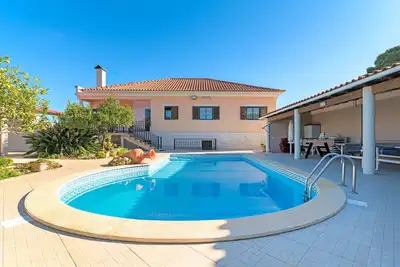 Image de Villa 'Beautiful Deluxe 4 Bedroom' avec piscine privée, jardin privé et Wi-Fi