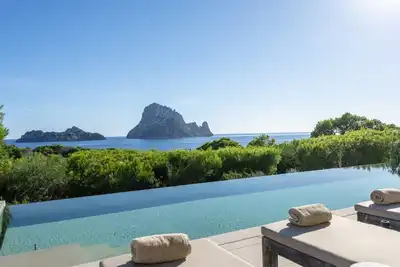 Image de Splendid Ibiza Villa | Villa Narcissa | 3 Bedrooms | Breathtaking Sea Views | Spacious Furnished Sun Terrace | Private Outdoor Infinity Pool | Salt Water Pool | Bbq Facilities | Shaded Outdoor Dining Area | Cinema Room | Private Garden | Cala Carbó