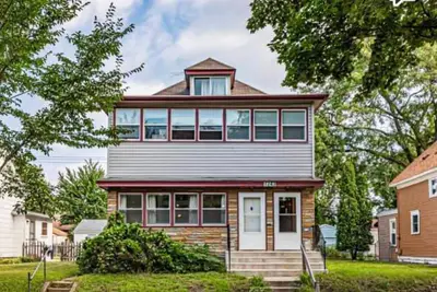 Image de Conveniently located home with full kitchen and washer/dryer