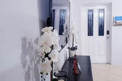 Image de Ivy's Luxury Townhouse - Chef & Driver Optional