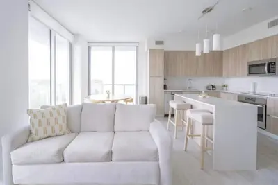 Image de Chic Stay by Design District, Pool & Gym Access