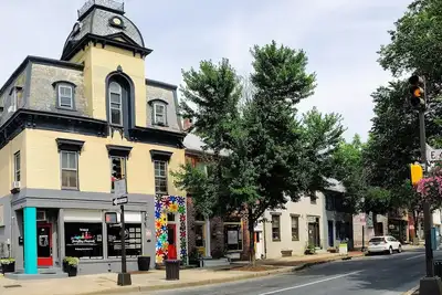 Image de Spacious Downtown Frederick, 3 Br, Full Kitchen Off Street Parking