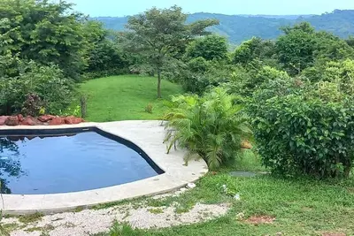 Image de Romantic ocean view cottage with pool - private and secluded