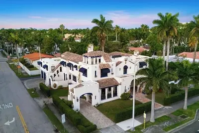 Image de Huge Pool | 6 Br Mansion | 16 People | Near Beach