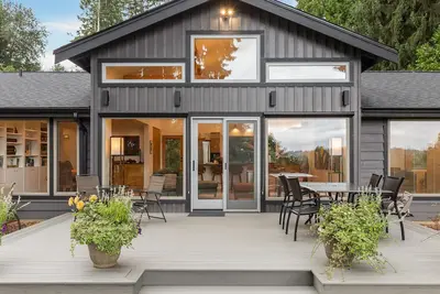 Image de Cozy Vino Valley Vista Home with views & parking By Betterstay