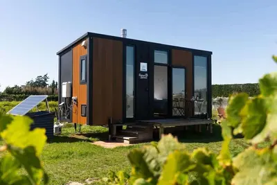 Image de Vintners Retreat by Tiny Away
