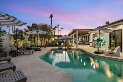 Image de Bella Palma: Elegance & Style w/Putt, Pool & Spa!