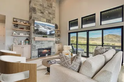 Image de Newly Built Townhouse with 2 Car Garage! Just Minutes from Deer Valley and Jordanelle State Park!