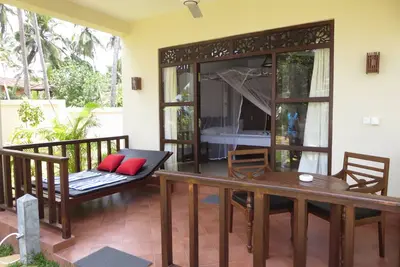 Trés beaux bungalows directement sur la plage dans un petit complexe hôtelier
