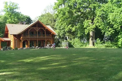 Image de Cozy house \"Gut Briesen\" in the Westhavelland Nature Park with an old park